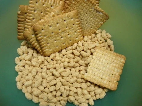 Rezept: "Walderdbeeren Törtchen" auf Keks-Schokoboden Bild Nr. 613 "Walderdbeeren Törtchen" auf Keks-Schokoboden - Rezept - Bild Nr. 613