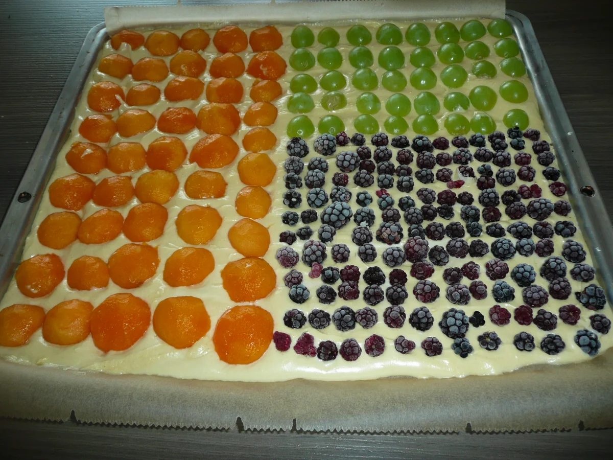 Aprikosen -Trauben - Brombeerkuchen mit Streusel. - Rezept - Bild Nr. 616