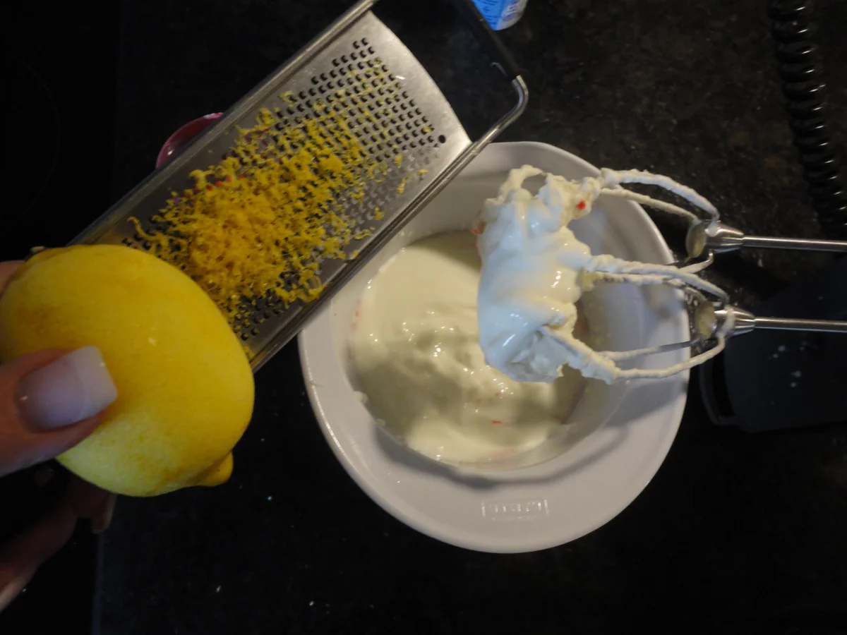 Rezept: blitzschnelles Sauerrahm Eis mit Ribiseltouch Bild Nr. 699 blitzschnelles Sauerrahm Eis mit Ribiseltouch - Rezept - Bild Nr. 699