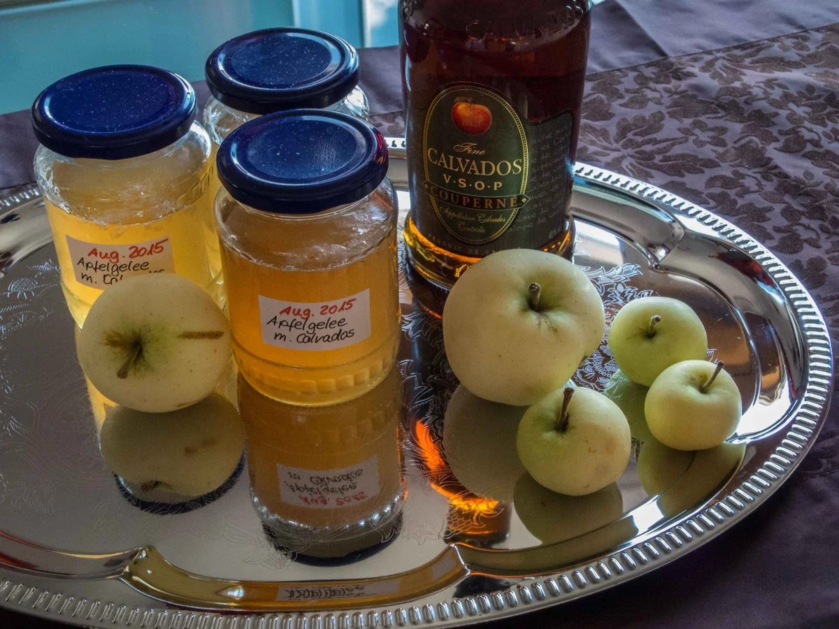 Marmelade: Apfelgellee mit Calvados - Rezept - Bild Nr. 736