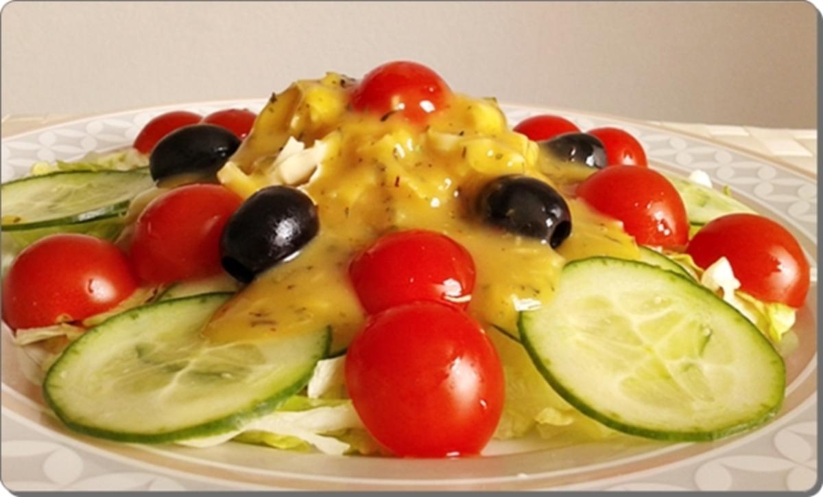 Eisbergsalat mit Thunfisch, Tomaten,  Gurken  und …. - Rezept - Bild Nr. 752