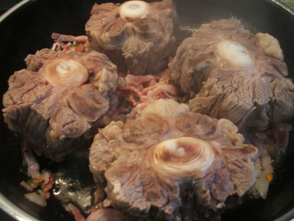 Rezept: Fleisch: Coda Di Bue Brasato (altes Rezept aus dem Latium) Bild Nr. 756 Fleisch: Coda Di Bue Brasato (altes Rezept aus dem Latium) - Rezept - Bild Nr. 756