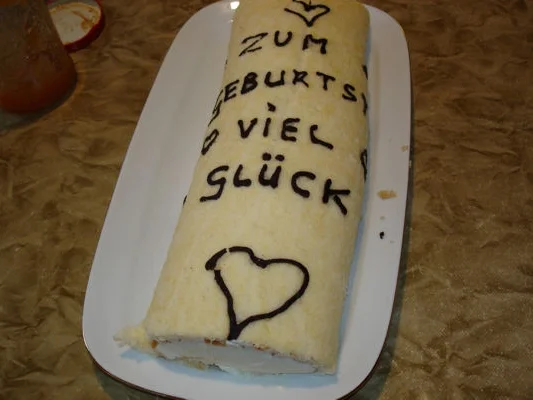 Zitronen-Biskuitrolle mit Muster - Rezept - Bild Nr. 767