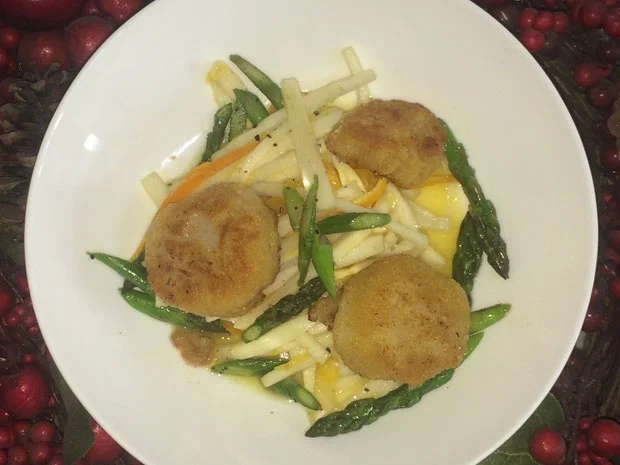 Rezept: Panierte Jakobsmuscheln auf Spargelsalat im Orangensud Bild Nr. 828 Panierte Jakobsmuscheln auf Spargelsalat im Orangensud - Rezept - Bild Nr. 828