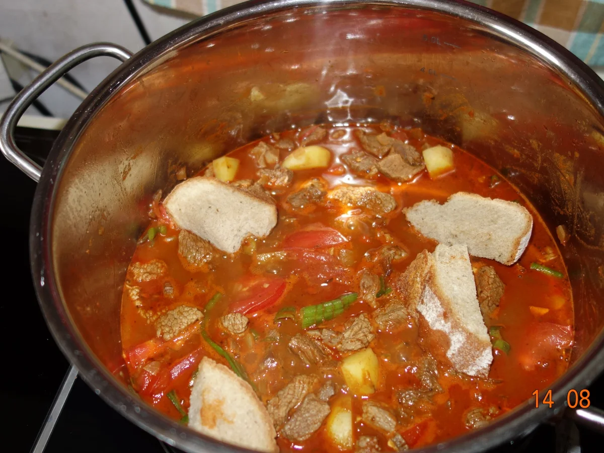 Rezept: Rindsgulasch von der Wade Bild Nr. 794 Rindsgulasch von der Wade - Rezept - Bild Nr. 794