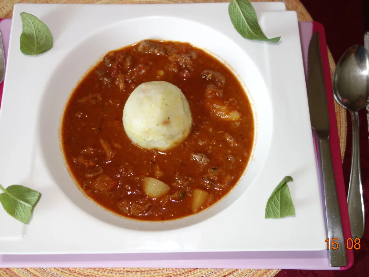 Rezept: Rindsgulasch von der Wade Bild Nr. 796 Rindsgulasch von der Wade - Rezept - Bild Nr. 796