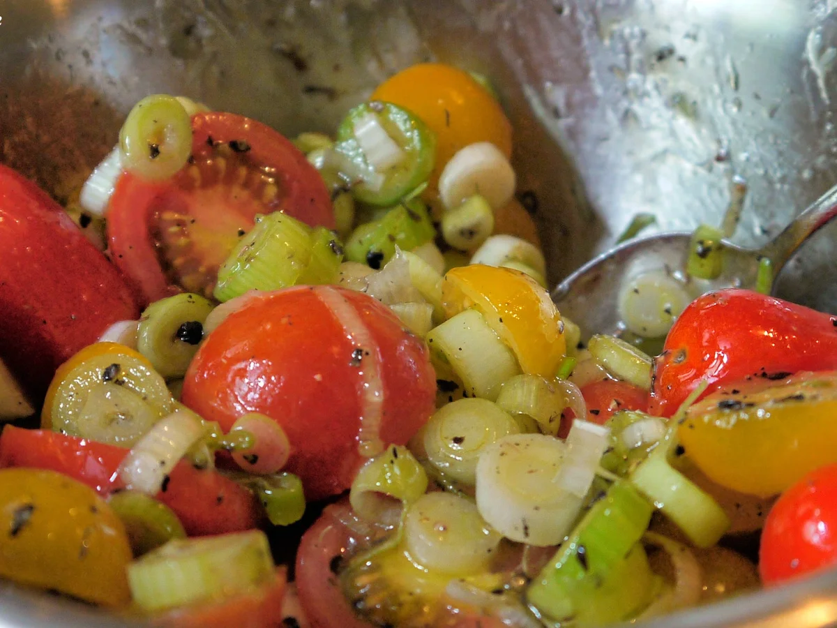 Rezept: Tomatentarte mit Käseboden Bild Nr. 800 Tomatentarte mit Käseboden - Rezept - Bild Nr. 800