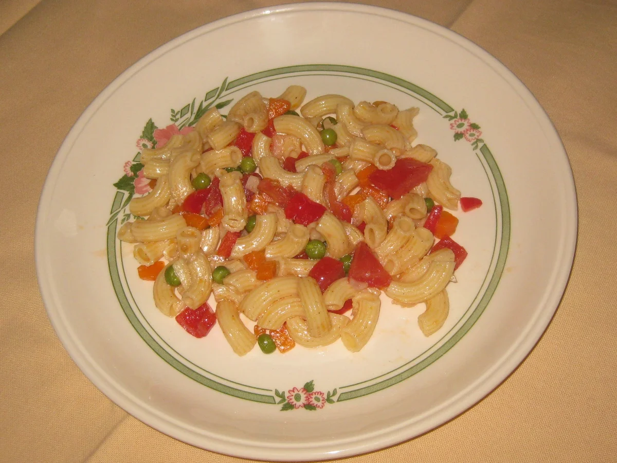 Rezept: Hörnchen-Nudelsalat Bild Nr. 817 Hörnchen-Nudelsalat - Rezept - Bild Nr. 817