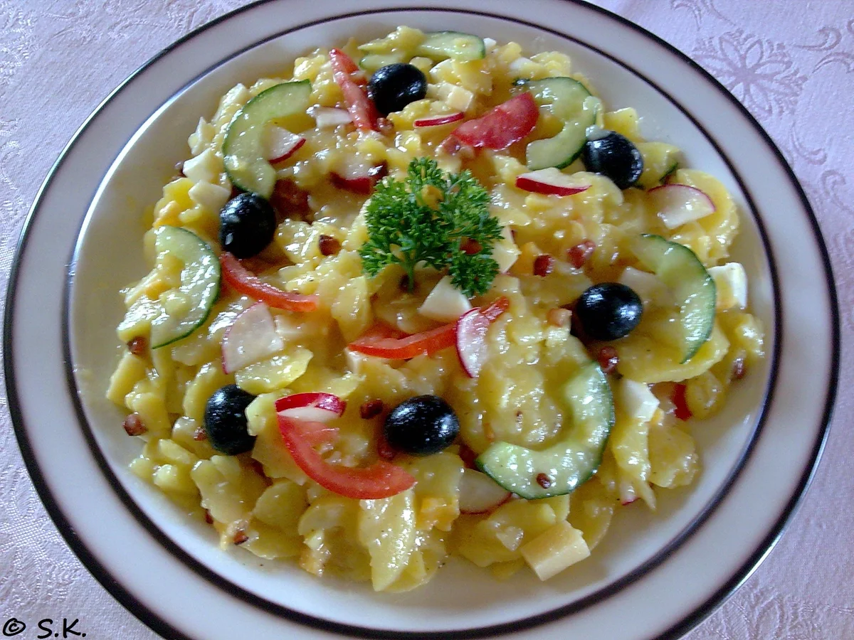 Salat - Kartoffelsalat mal anderst zubereitet, angerichtet - Rezept - Bild Nr. 844
