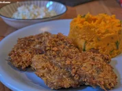 Hähnchen-Curry-Schnitzel mit Süßkartoffelpüree und Gurkensalat - Rezept - Bild Nr. 865