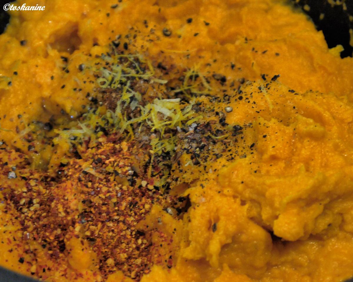 Hähnchen-Curry-Schnitzel mit Süßkartoffelpüree und Gurkensalat - Rezept - Bild Nr. 871