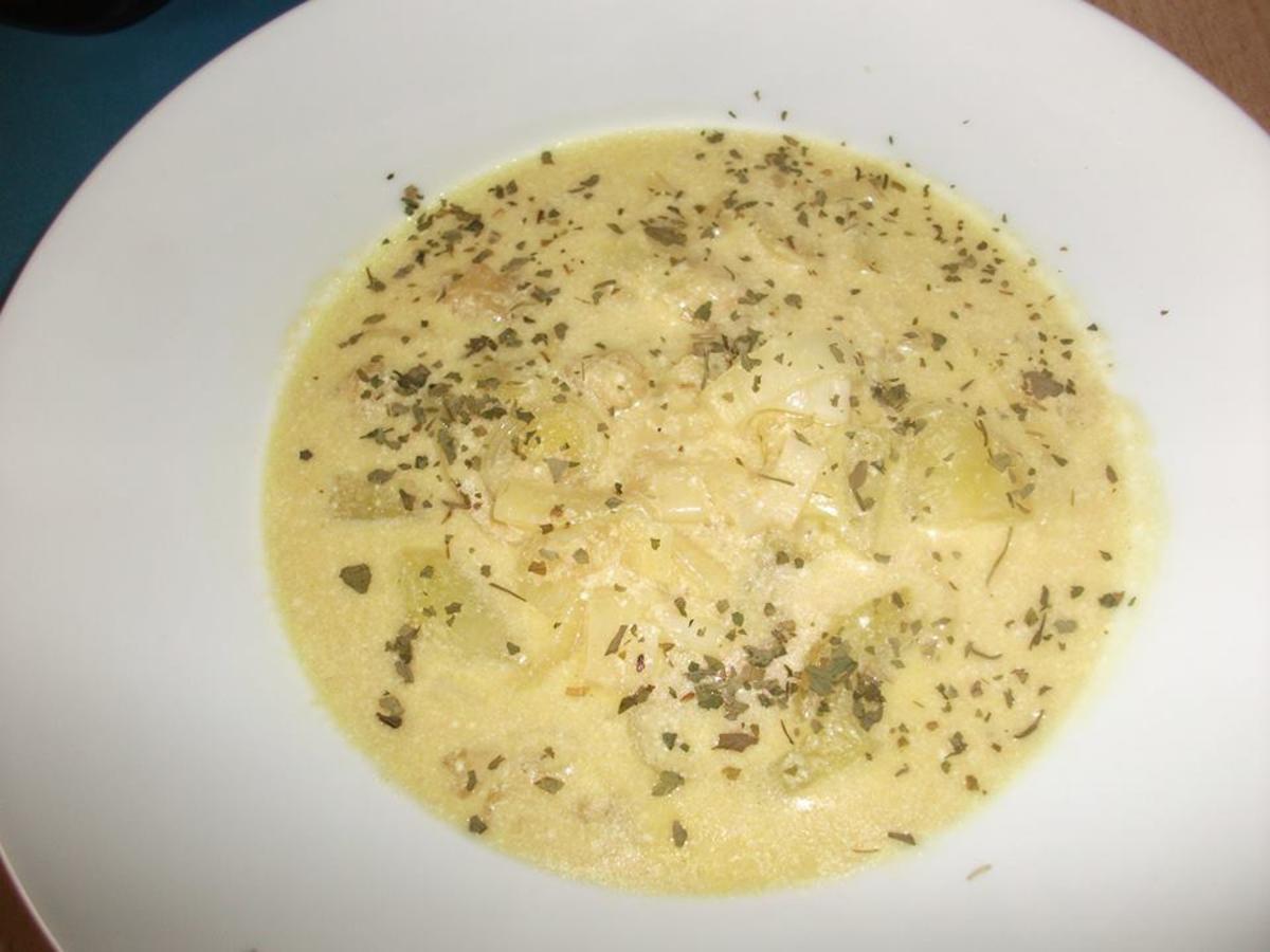 Senf-Gurken-Suppe Low Carb - Rezept mit Bild - kochbar.de