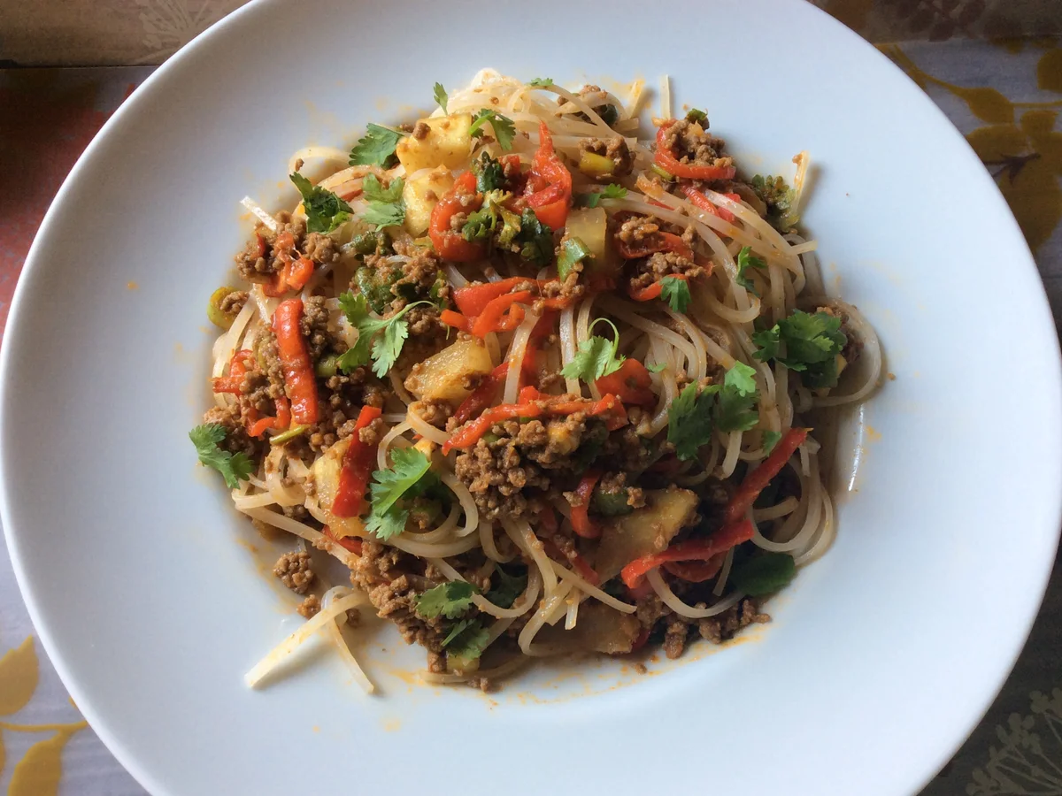 Reisnudelsalat mit Hackfleisch und grüner Papaya - Rezept - Bild Nr. 881