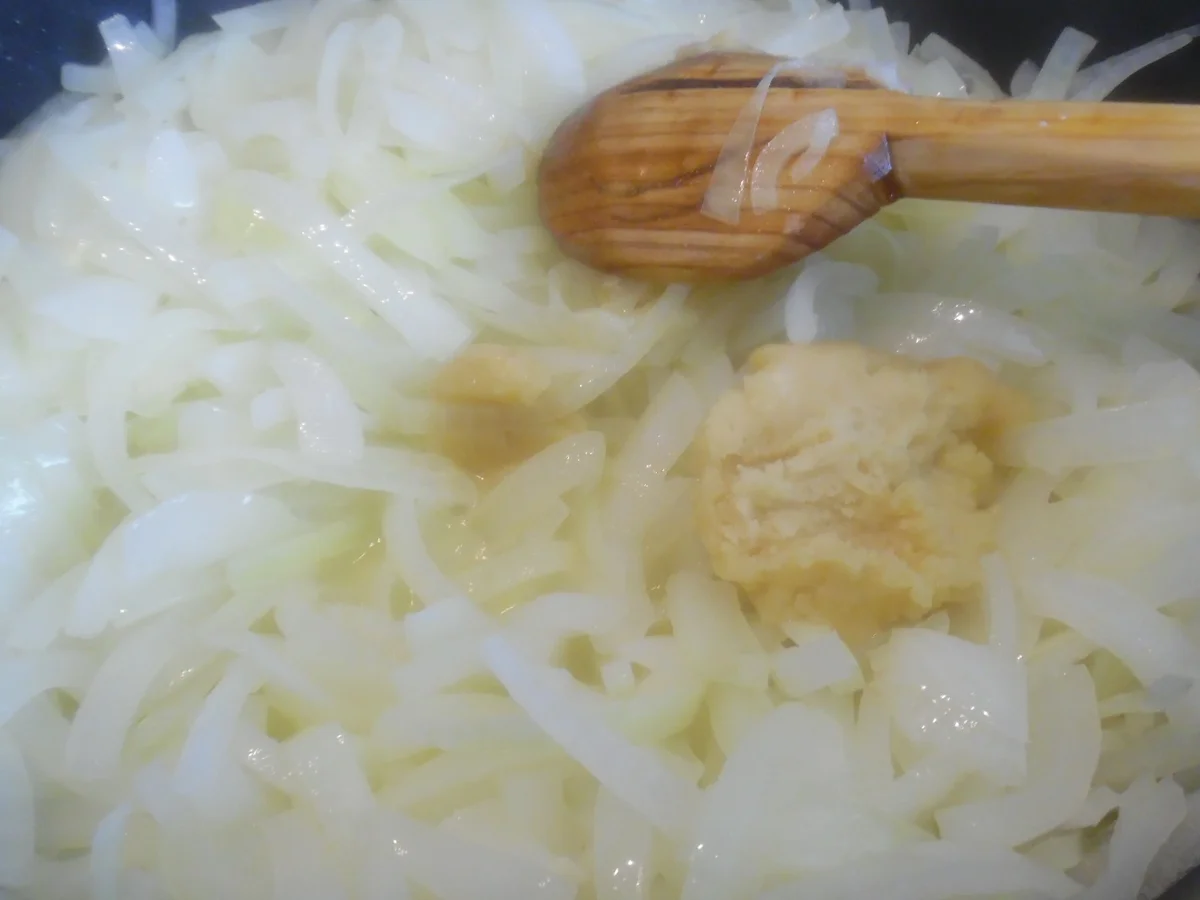 Rezept: Schwäbischer Zwiebelkuchen Bild Nr. 900 Schwäbischer Zwiebelkuchen - Rezept - Bild Nr. 900