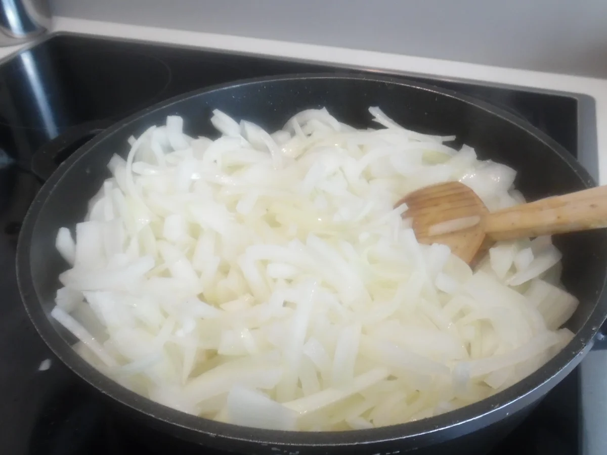 Rezept: Schwäbischer Zwiebelkuchen Bild Nr. 901 Schwäbischer Zwiebelkuchen - Rezept - Bild Nr. 901