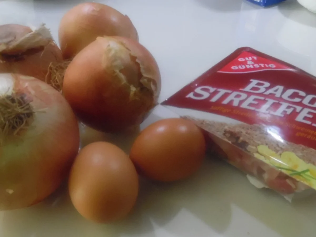 Rezept: Schwäbischer Zwiebelkuchen Bild Nr. 903 Schwäbischer Zwiebelkuchen - Rezept - Bild Nr. 903