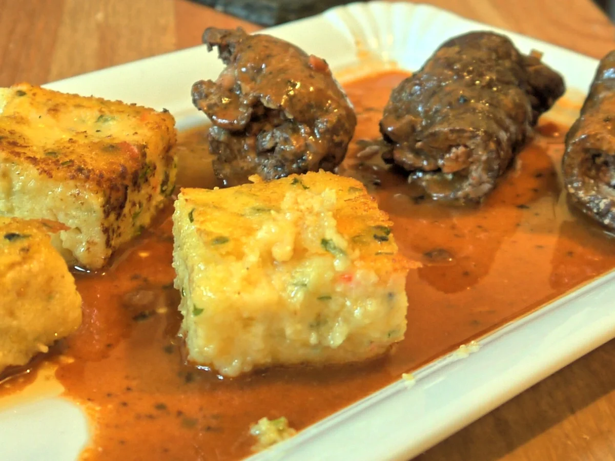 Korsische Minirouladen mit gebratener Polenta - Rezept - Bild Nr. 906