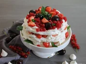 Pavlova mit Sommerbeeren - Rezept - Bild Nr. 902