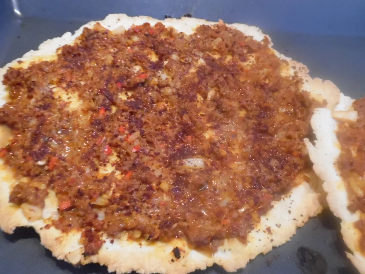 Rezept: Türkische Pizza - etwas abgewandelt Bild Nr. 914 Türkische Pizza - etwas abgewandelt - Rezept - Bild Nr. 914