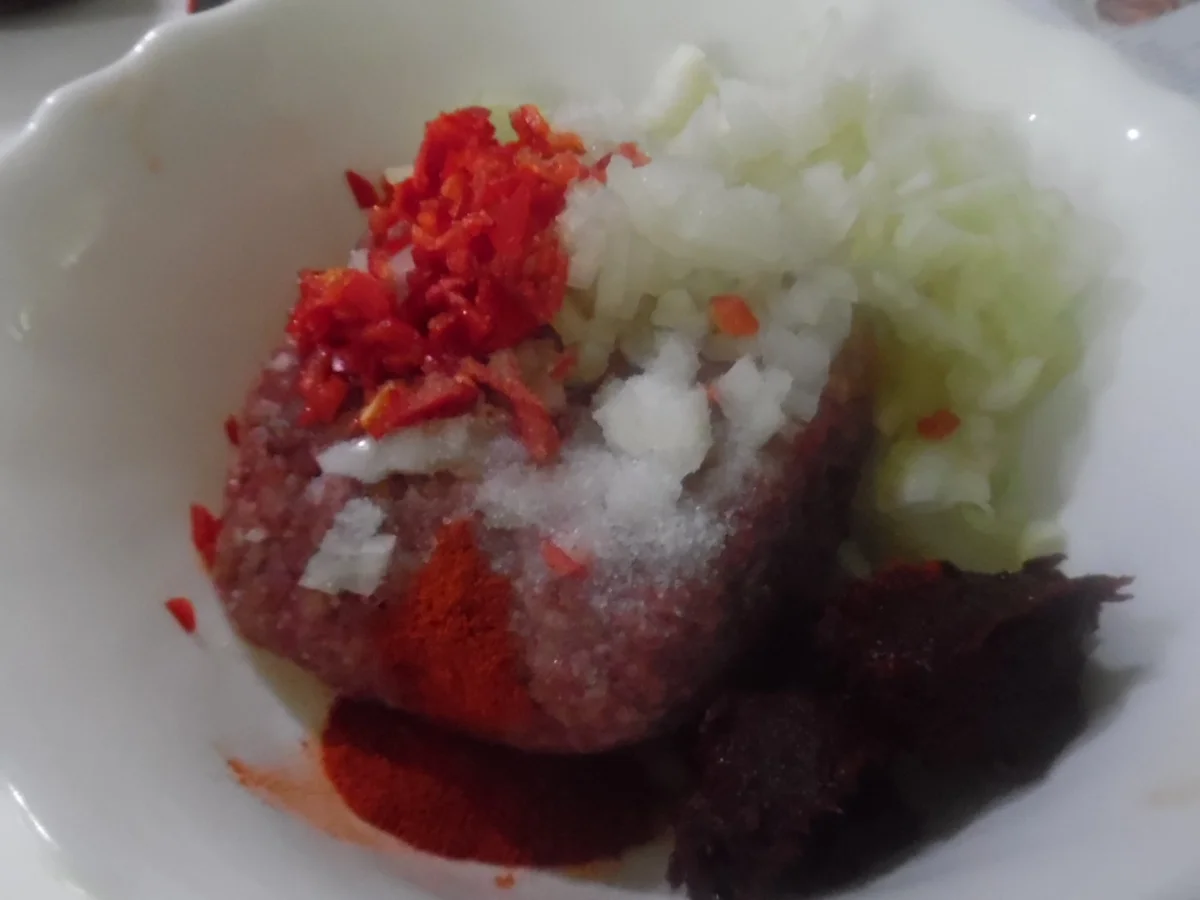 Rezept: Türkische Pizza - etwas abgewandelt Bild Nr. 916 Türkische Pizza - etwas abgewandelt - Rezept - Bild Nr. 916