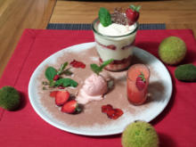 Erdbeerdaiquiri, Erdbeerjoghurt Eis, Quark-Tiramisu mit kandierten Erdbeeren - Rezept - Bild Nr. 1018