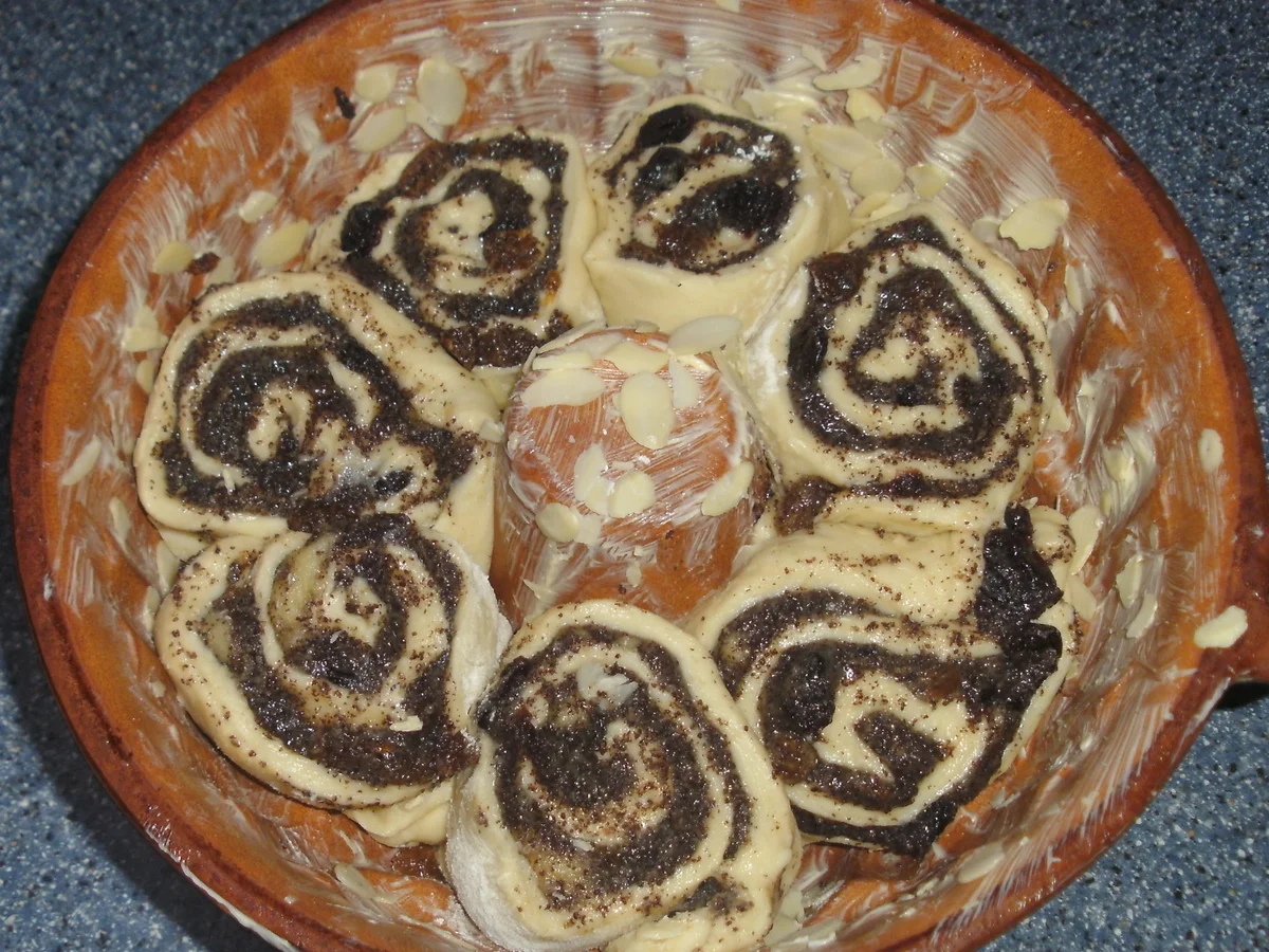 Rezept: Mohnstrudelkranz Bild Nr. 933 Mohnstrudelkranz - Rezept - Bild Nr. 933