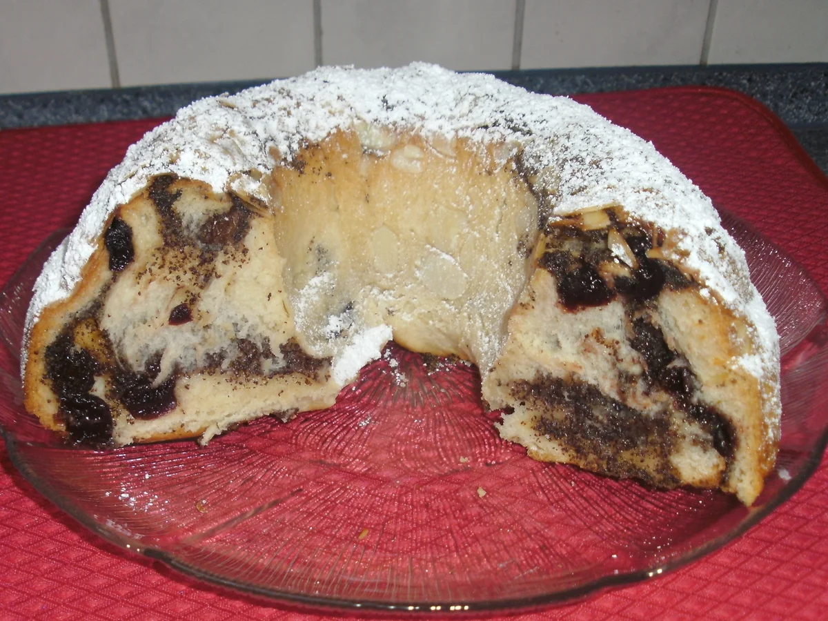 Rezept: Mohnstrudelkranz Bild Nr. 934 Mohnstrudelkranz - Rezept - Bild Nr. 934