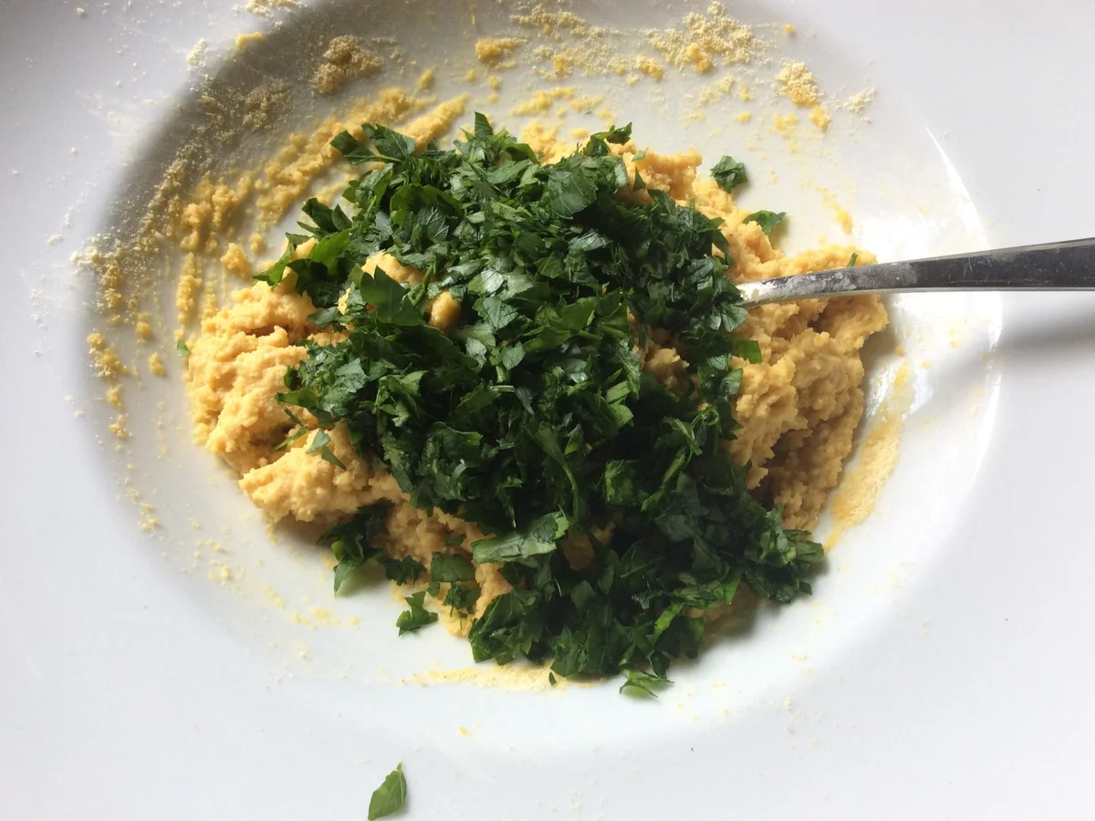 Falafel mit Ricotta-Limetten-Dipp - Rezept - Bild Nr. 938