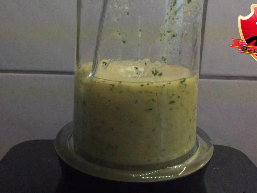 Einfaches Salatdressing - schnell &amp; einfach - 267 kcal/100g