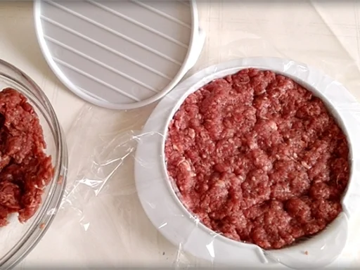 Rezept: XXL Burger mit Lollo Rosso Salat und....nach Art des Hauses Bild Nr. 978 XXL Burger mit Lollo Rosso Salat und....nach Art des Hauses - Rezept - Bild Nr. 978