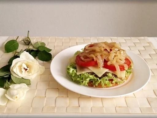 Rezept: XXL Burger mit Lollo Rosso Salat und....nach Art des Hauses Bild Nr. 992 XXL Burger mit Lollo Rosso Salat und....nach Art des Hauses - Rezept - Bild Nr. 992