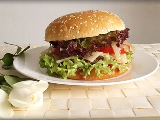 Rezept: XXL Burger mit Lollo Rosso Salat und....nach Art des Hauses Bild Nr. 996 XXL Burger mit Lollo Rosso Salat und....nach Art des Hauses - Rezept - Bild Nr. 996