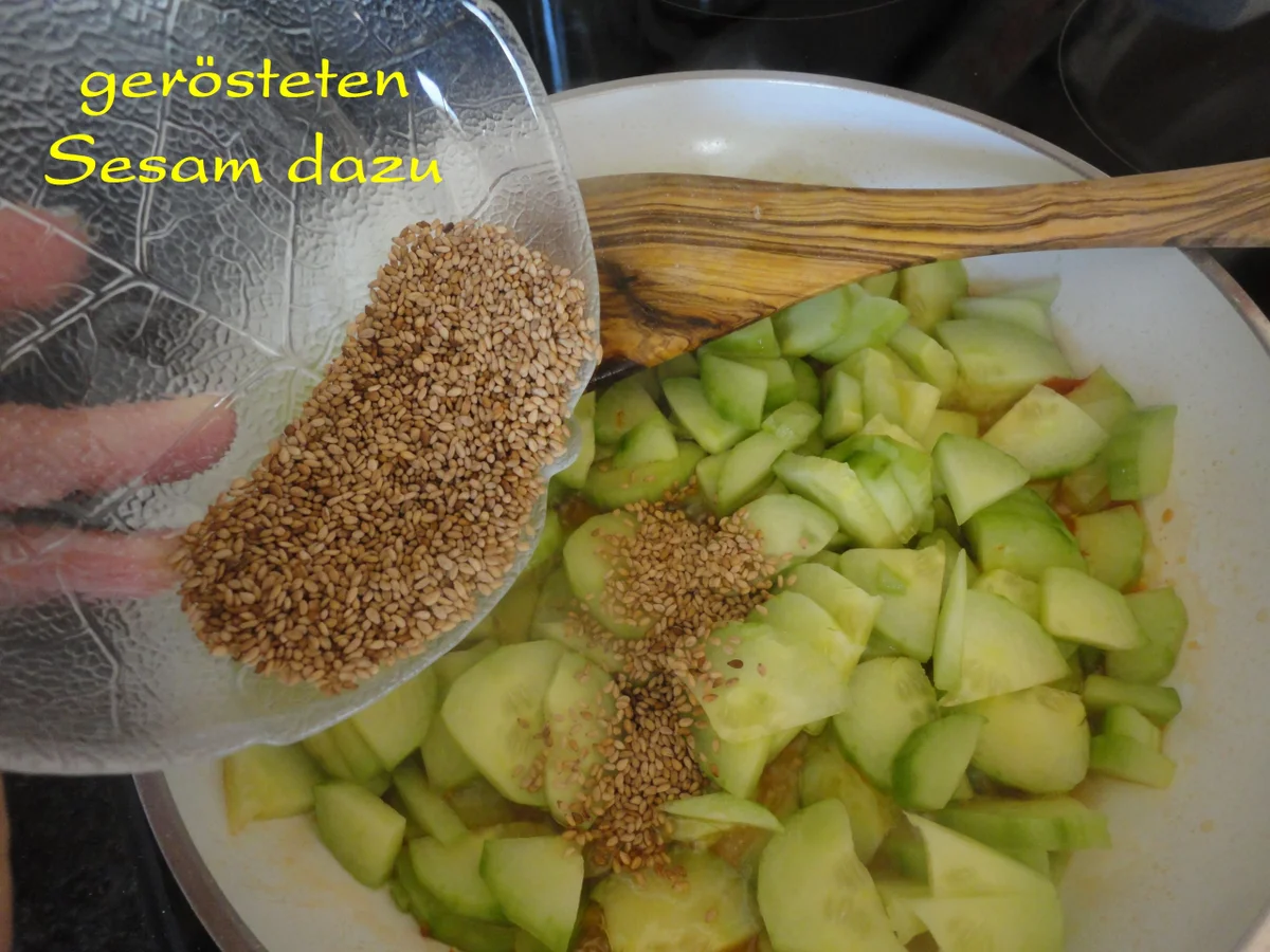 eingelegte Balsamico Gurken mit geröstetem Sesam - Rezept - Bild Nr. 1073
