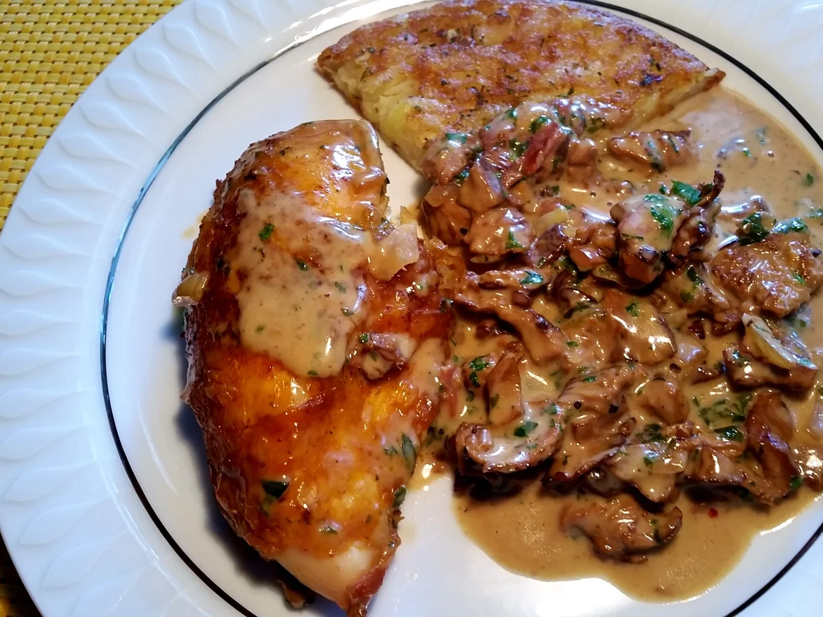 Hähnchenbrust mit Rahm-Pfifferlingen - Rezept - Bild Nr. 1072