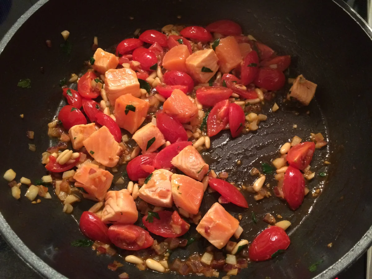 Schnelle Pasta mit Lachs - Rezept - Bild Nr. 1070