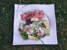 Lachs auf Heubett zu einem Ziegenfrischkäse auf Apfelsalat - Rezept - Bild Nr. 1080