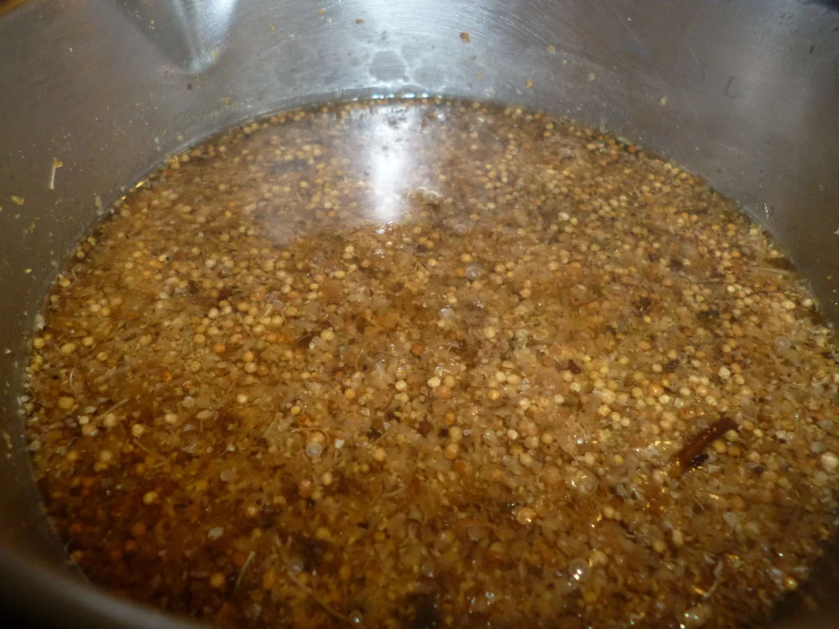 Holunderblütensirup mit Honig - Rezept - Bild Nr. 1069