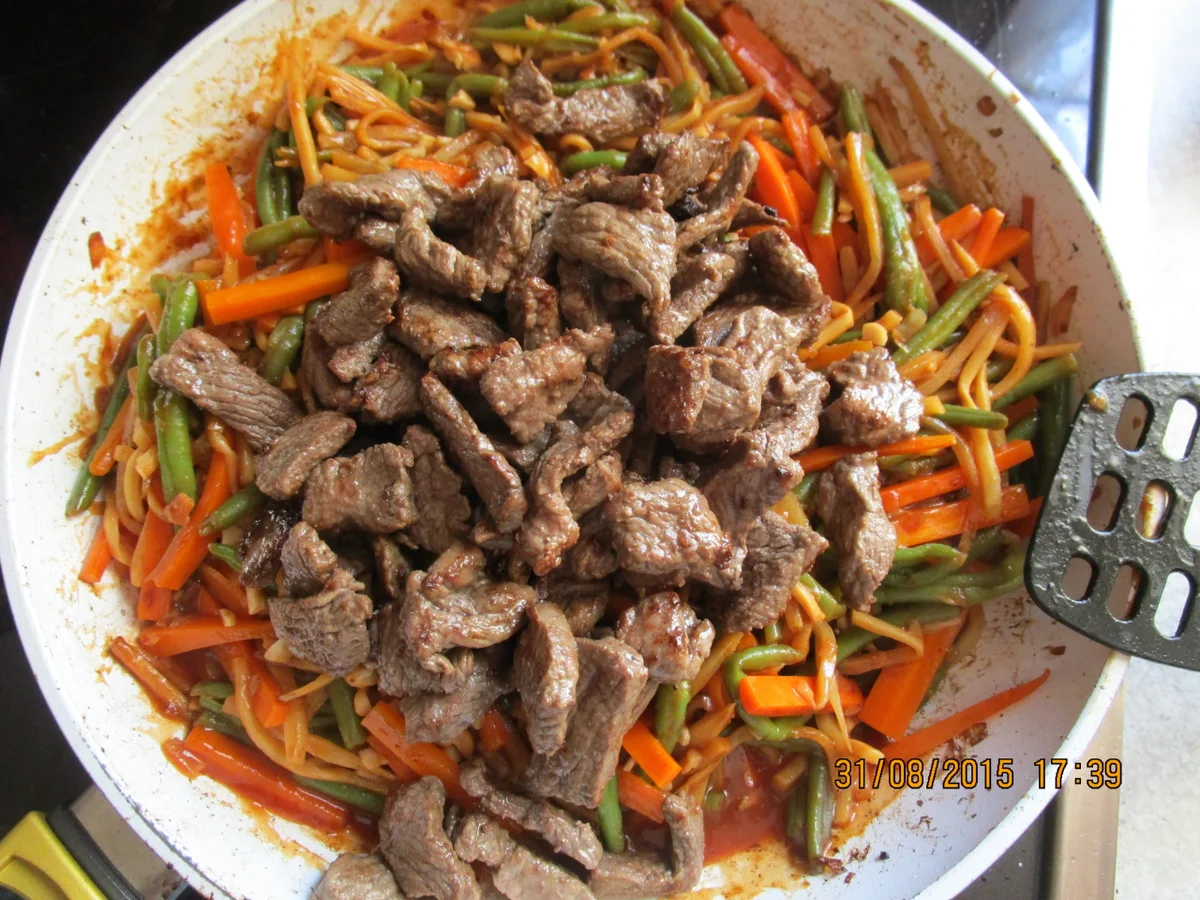 Rezept: Rindfleisch asiatische Art mit Basmatireis Bild Nr. 1089 Rindfleisch asiatische Art mit Basmatireis - Rezept - Bild Nr. 1089