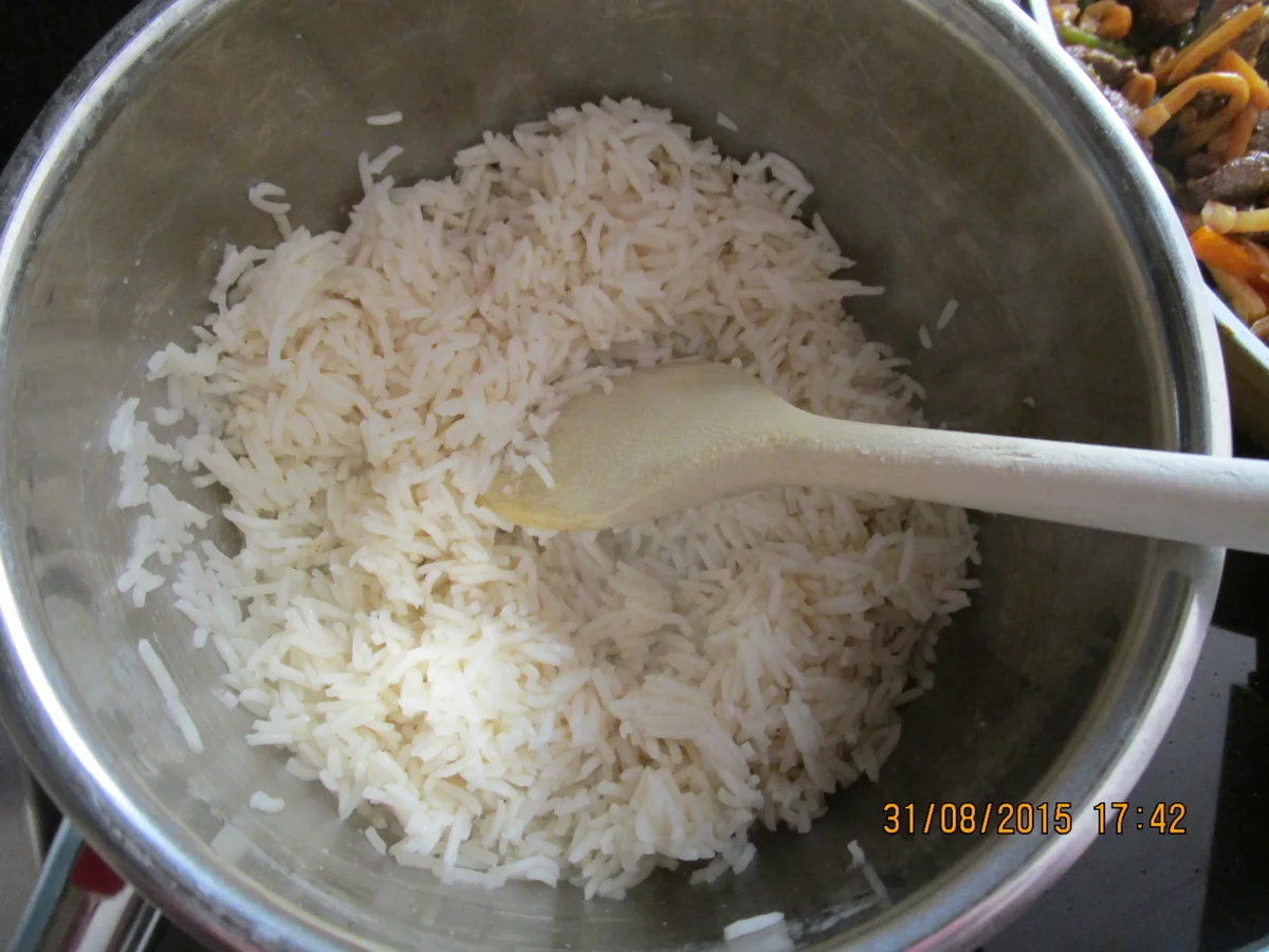 Rezept: Rindfleisch asiatische Art mit Basmatireis Bild Nr. 1090 Rindfleisch asiatische Art mit Basmatireis - Rezept - Bild Nr. 1090