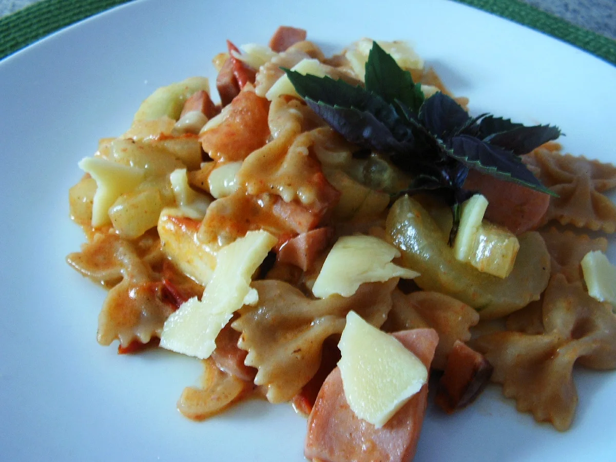 Farfalle mit Gurken und Tomaten - Rezept - Bild Nr. 1080