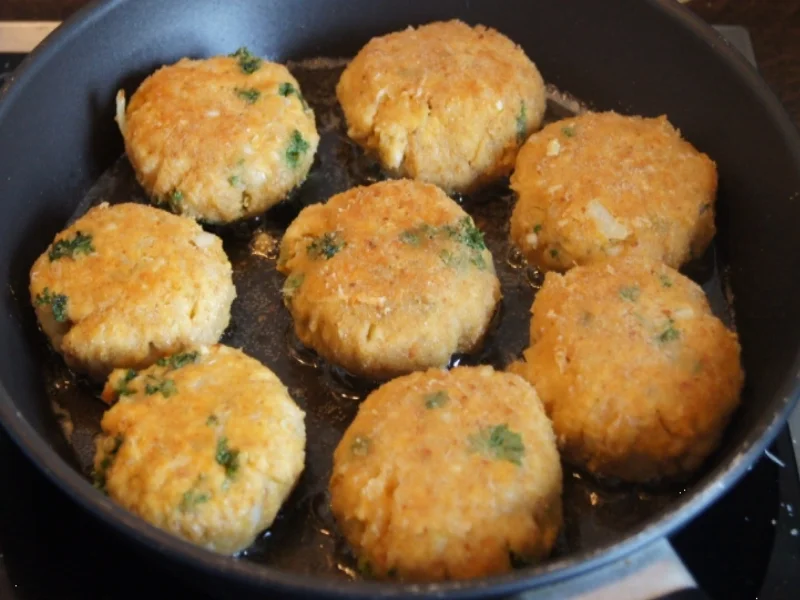 Rezept: Buletten mit Riesenbovist Bild Nr. 1076 Buletten mit Riesenbovist - Rezept - Bild Nr. 1076