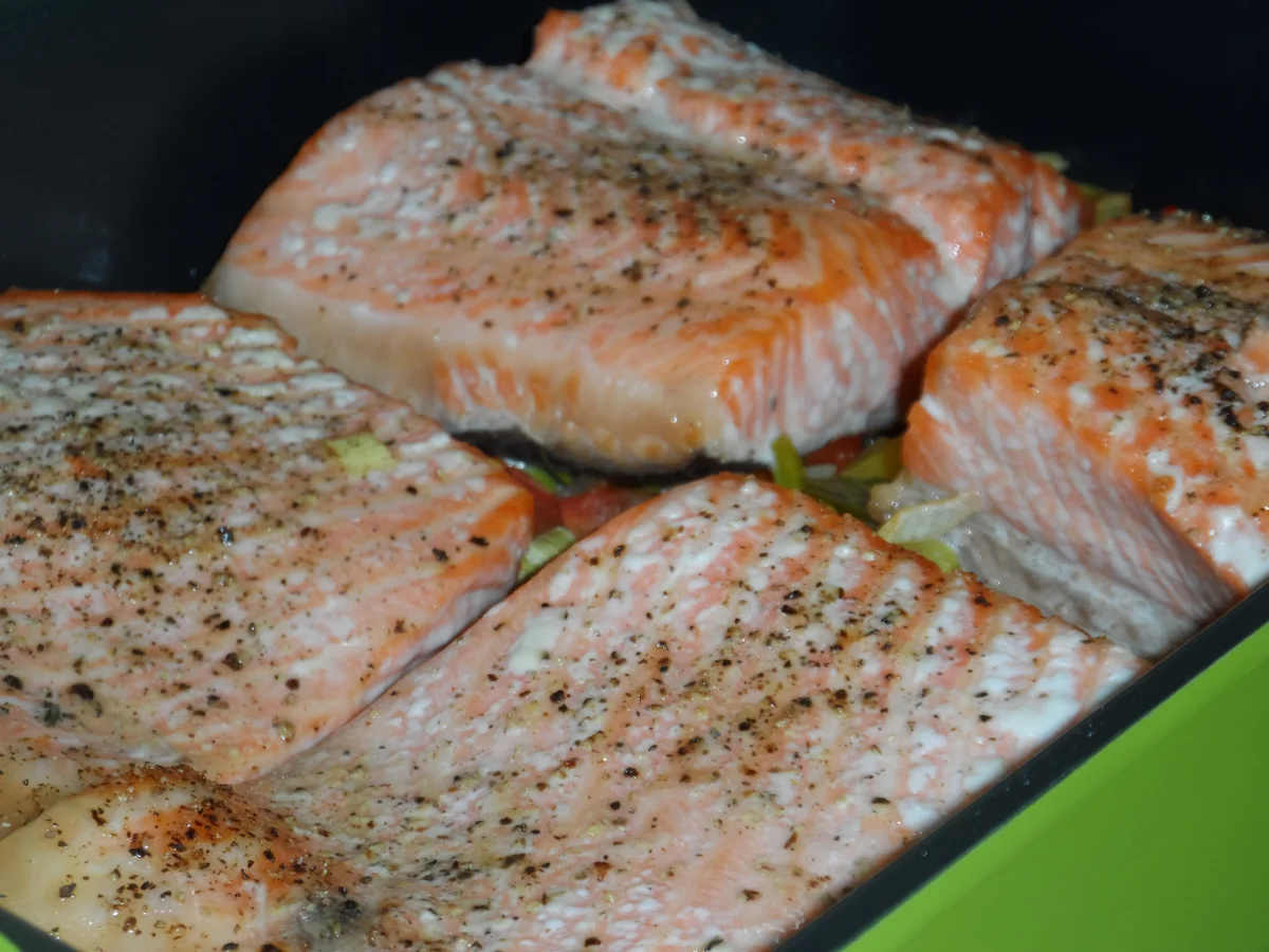 BiNe` S FORELLENFILETS AUF GEMÜSEBETT - Rezept - Bild Nr. 1102