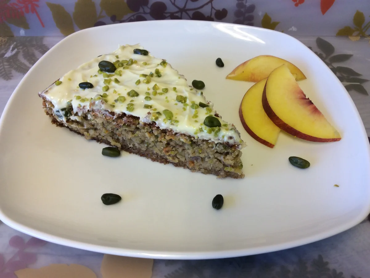 Nektarinen-Pistazien-Mandel-Kuchen - Rezept - Bild Nr. 1099