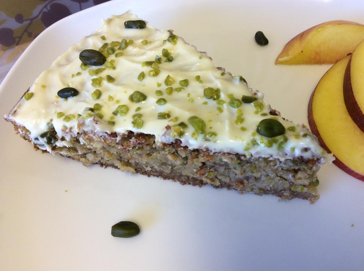 Nektarinen-Pistazien-Mandel-Kuchen - Rezept - Bild Nr. 1101