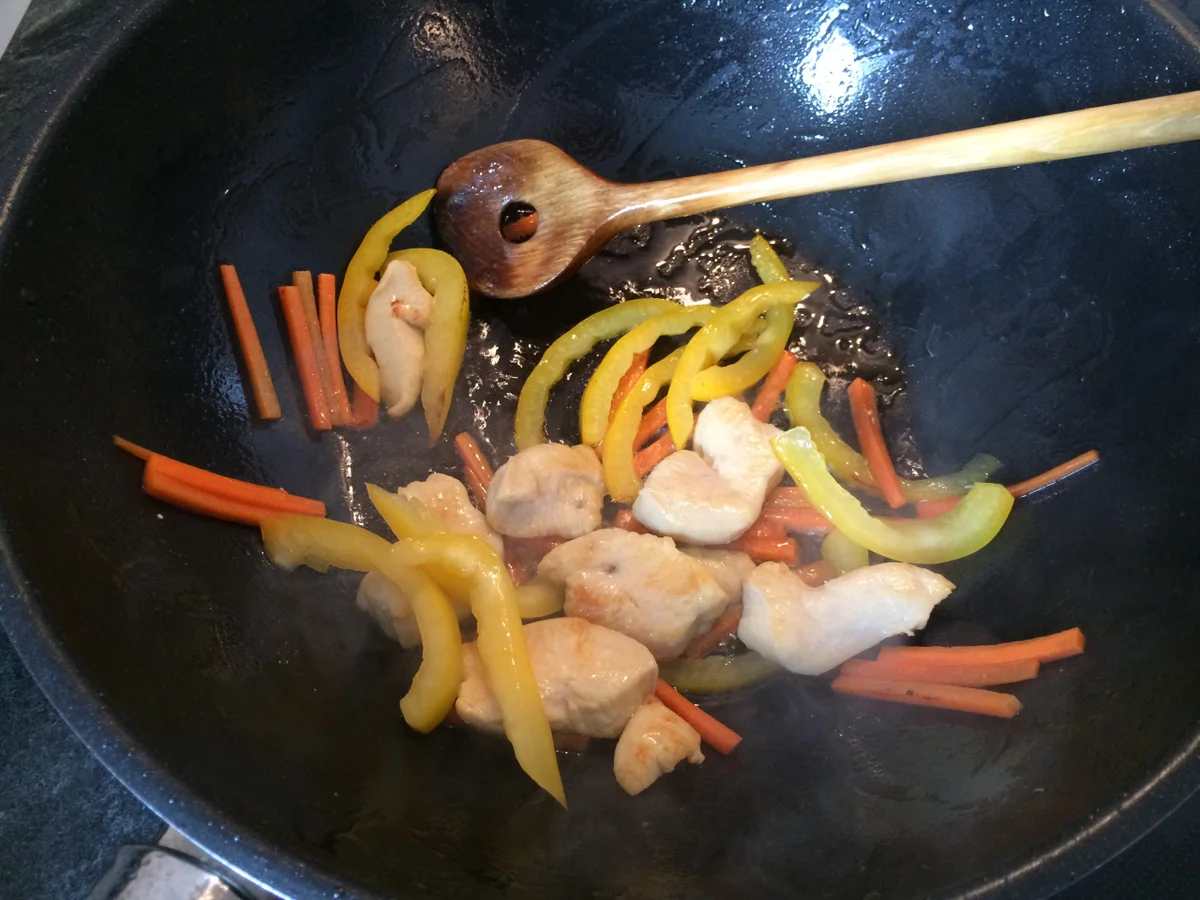 Rezept: Hähnchenbrust süß-sauer und ein bisschen scharf... Bild Nr. 1104 Hähnchenbrust süß-sauer und ein bisschen scharf... - Rezept - Bild Nr. 1104