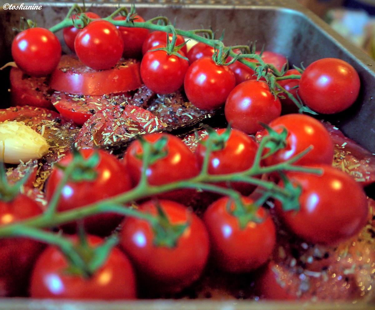 Koteletts auf geschmorten Tomaten - Rezept - Bild Nr. 1136