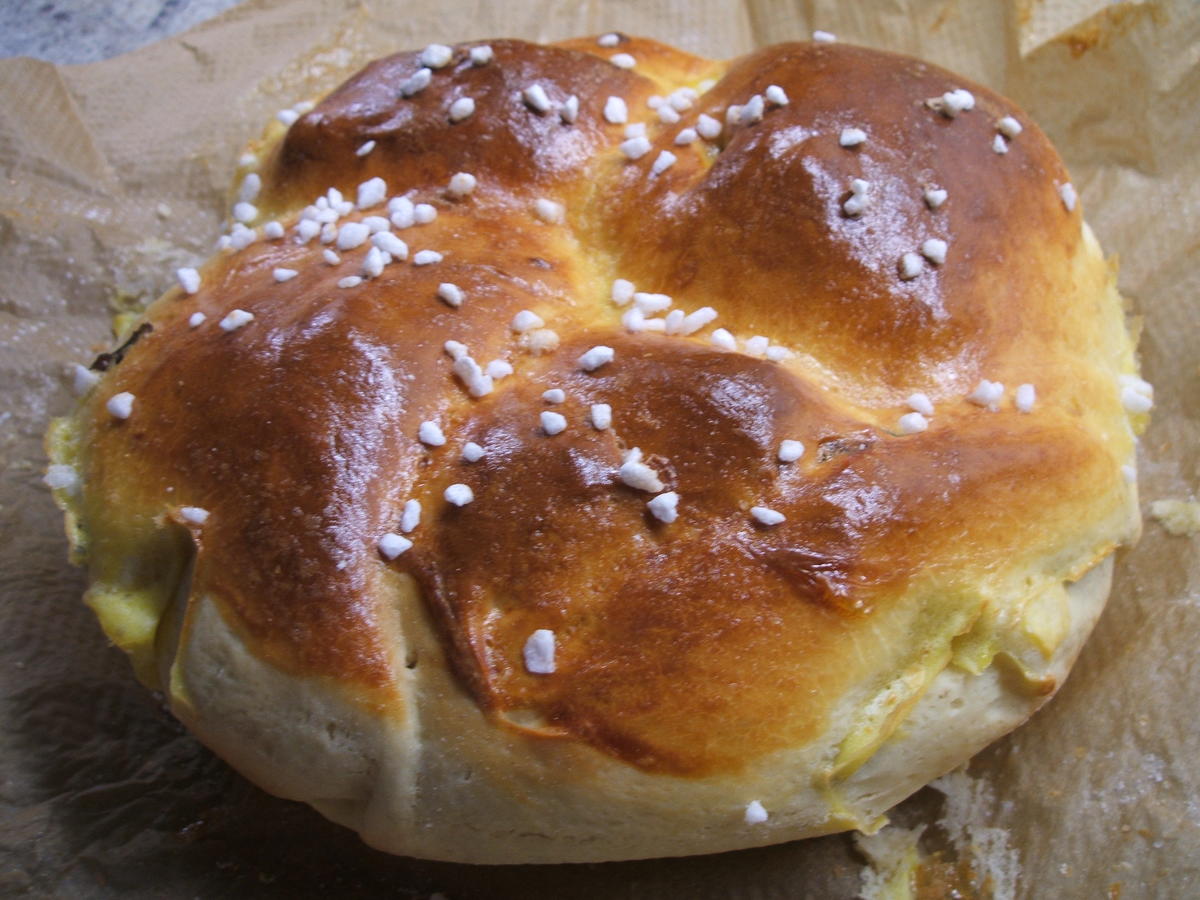 Backen: Kleiner Hefeknoten - schnell & einfach - von lunapiena Backen: Kleiner Hefeknoten - schnell & einfach - von lunapiena