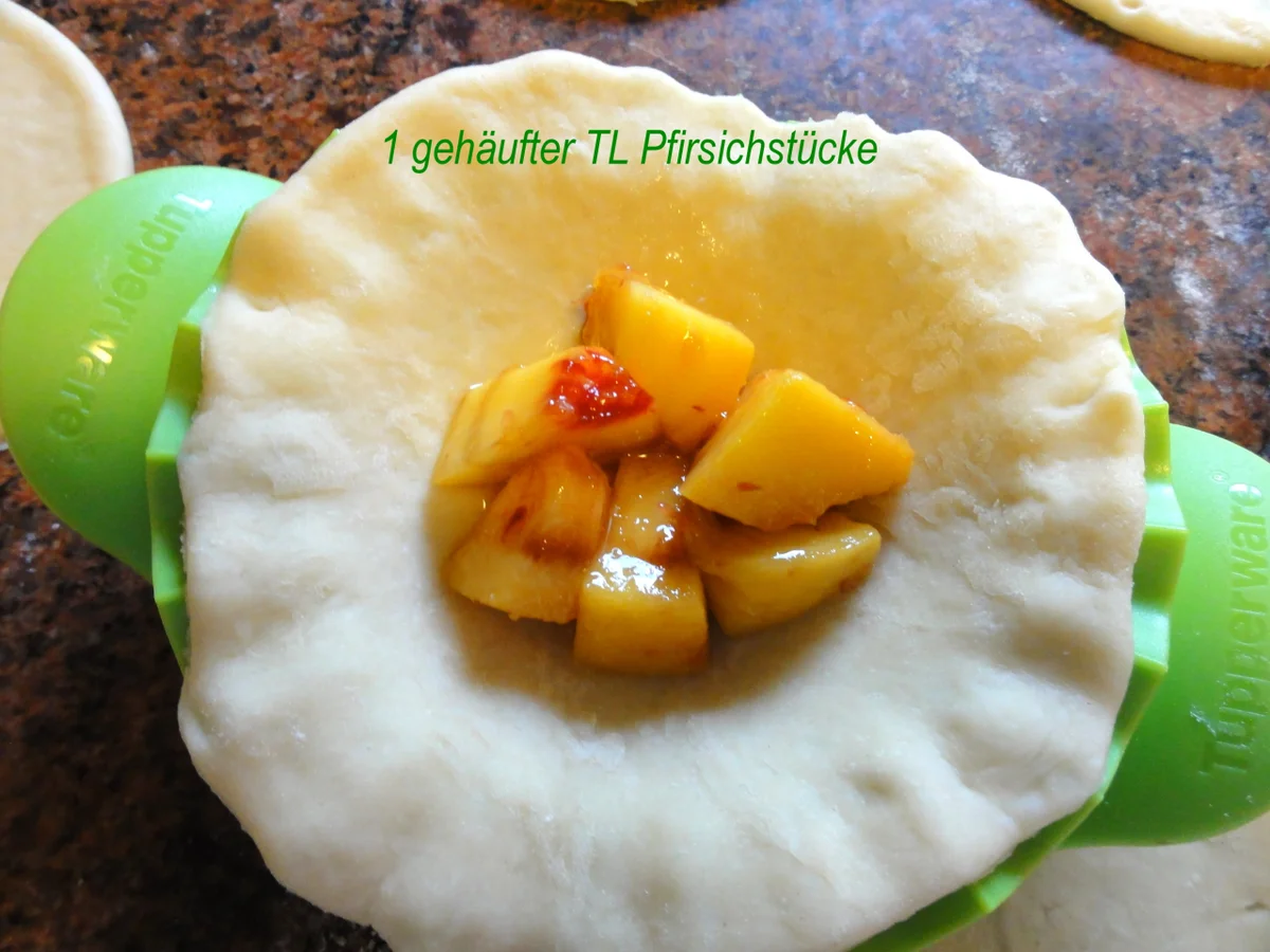 Rezept: Hefe: süße TEIGTASCHEN mit fruchtiger Füllung Bild Nr. 1158 Hefe: süße TEIGTASCHEN mit fruchtiger Füllung - Rezept - Bild Nr. 1158