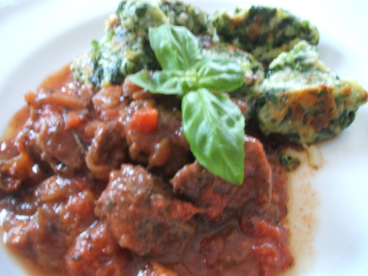 Fleisch: Römisches Gulasch - schnell & einfach - von lunapiena Fleisch: Römisches Gulasch - schnell & einfach - von lunapiena