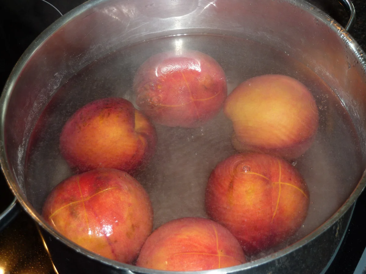 Grosi's  luftiger, saftiger Pfirsichkuchen - Rezept - Bild Nr. 1178